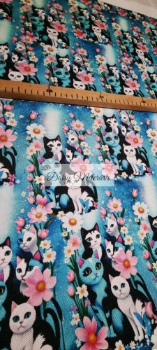 Világoskék alapon cicák oxford