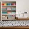 Elastischer Baumwolljersey mit lila Blumen