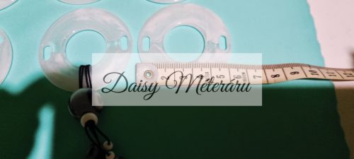 Felvarrható műanyag dísz 6cm