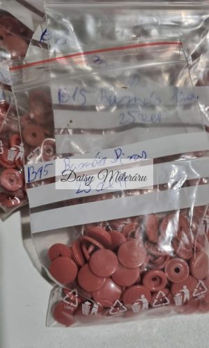 B15 Barnás Piros Kam műanyag Patent